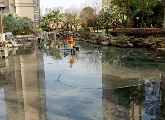 临泽景观池淤泥清理